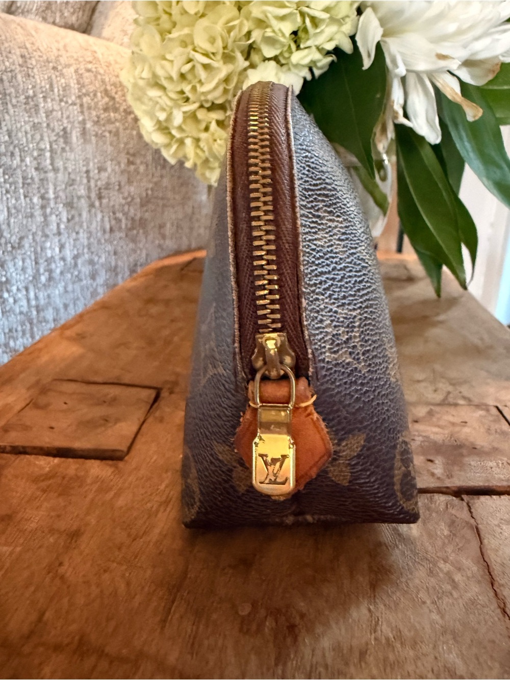 Authentic, Louis Vuitton Cosmetic Makeup bag! - Picture 4 of 9